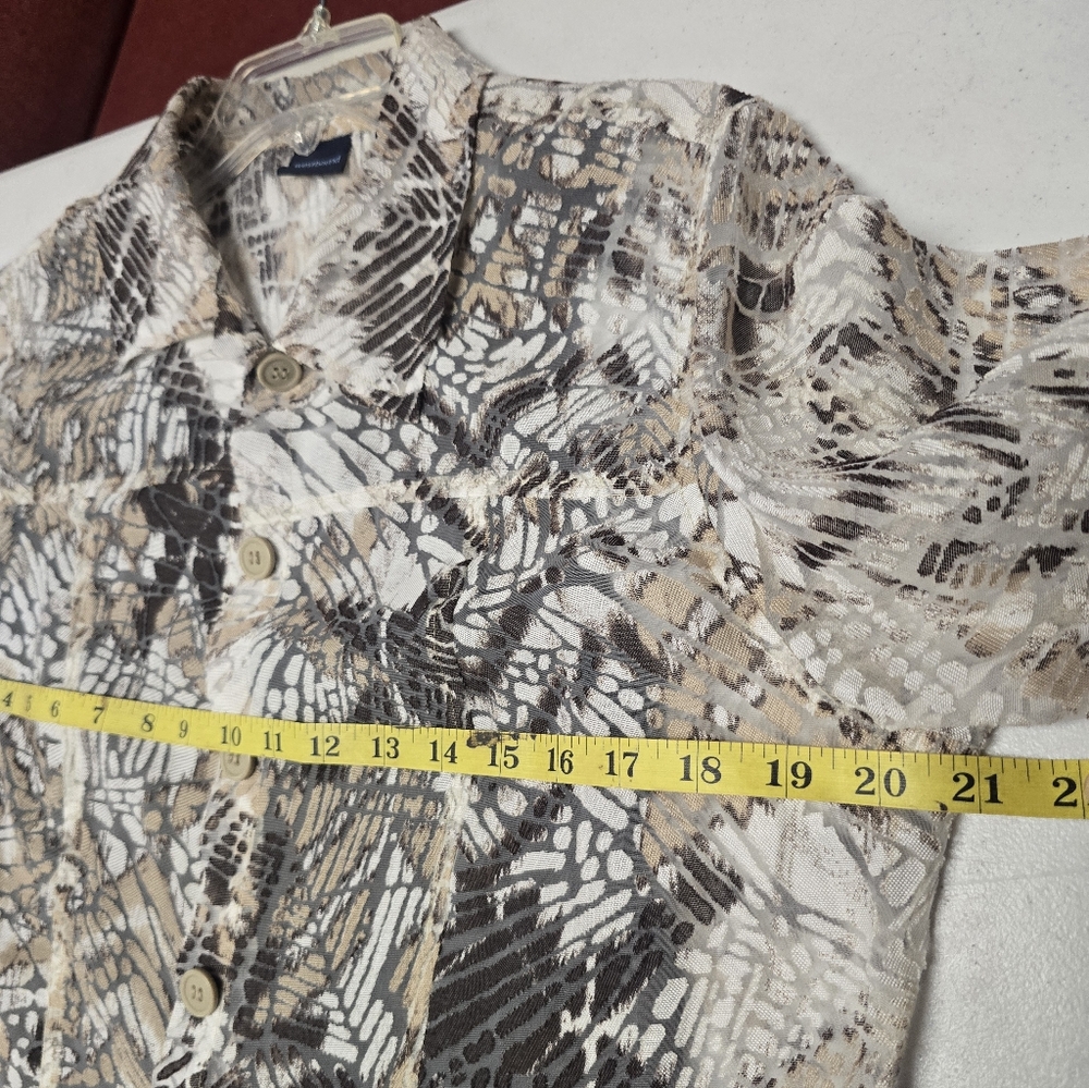 Abstract Patterned Button-Up Blouse - image 5